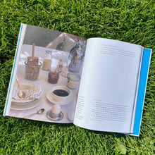 Ladda upp bild till gallerivisning, Boken Drömmen om evig sommar av Madeleine Jönstam