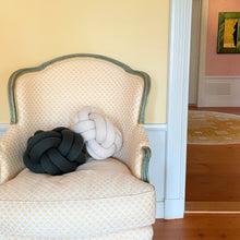 Ladda upp bild till gallerivisning, Kudden The Knot