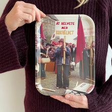 Ladda upp bild till gallerivisning, Brickan "Åt helvete med k*kväldet"