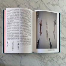 Ladda upp bild till gallerivisning, Utställningskatalog till "Bakom hörnet vindens jojk"