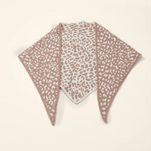 Ladda upp bild till gallerivisning, Triangelformad scarf

