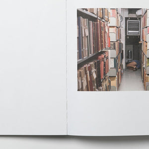 Boken "Unsheltered Island" av Charlotta Hammar